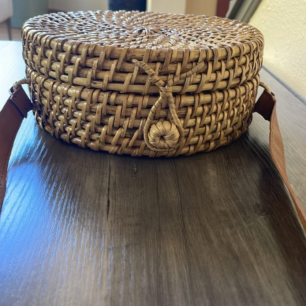Forever 21 Rattan Circular Handbag - Picture 7 of 15